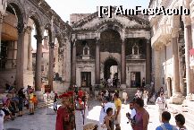 [P16] Palatul lui Diocletian - Split. » foto by miticat*
 - 
<span class="allrVoted glyphicon glyphicon-heart hidden" id="av3287"></span>
<a class="m-l-10 hidden" id="sv3287" onclick="voting_Foto_DelVot(,3287,1065)" role="button">șterge vot <span class="glyphicon glyphicon-remove"></span></a>
<a id="v93287" class=" c-red"  onclick="voting_Foto_SetVot(3287)" role="button"><span class="glyphicon glyphicon-heart-empty"></span> <b>LIKE</b> = Votează poza</a> <img class="hidden"  id="f3287W9" src="/imagini/loader.gif" border="0" /><span class="AjErrMes hidden" id="e3287ErM"></span>