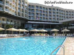 [P01] Piscina hotelului » foto by violetacurpan
 - 
<span class="allrVoted glyphicon glyphicon-heart hidden" id="av534256"></span>
<a class="m-l-10 hidden" id="sv534256" onclick="voting_Foto_DelVot(,534256,1066)" role="button">șterge vot <span class="glyphicon glyphicon-remove"></span></a>
<a id="v9534256" class=" c-red"  onclick="voting_Foto_SetVot(534256)" role="button"><span class="glyphicon glyphicon-heart-empty"></span> <b>LIKE</b> = Votează poza</a> <img class="hidden"  id="f534256W9" src="/imagini/loader.gif" border="0" /><span class="AjErrMes hidden" id="e534256ErM"></span>
