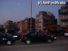 [P11] A scris cineva ca parcarea este foarte buna si incapatoare. Inca odata ma conving ca nu poti avea incredere in tot ce scriu oamenii pe aici. Mai am vreo doua poze cu masinile ramase pe dinafara si parcate pe strada si prin santierul de vis-a-vis. Adica nu scriu, arat. In prima seara s-au furat doua. » foto by turist_calatorescu*
 - 
<span class="allrVoted glyphicon glyphicon-heart hidden" id="av72708"></span>
<a class="m-l-10 hidden" id="sv72708" onclick="voting_Foto_DelVot(,72708,1088)" role="button">șterge vot <span class="glyphicon glyphicon-remove"></span></a>
<a id="v972708" class=" c-red"  onclick="voting_Foto_SetVot(72708)" role="button"><span class="glyphicon glyphicon-heart-empty"></span> <b>LIKE</b> = Votează poza</a> <img class="hidden"  id="f72708W9" src="/imagini/loader.gif" border="0" /><span class="AjErrMes hidden" id="e72708ErM"></span>