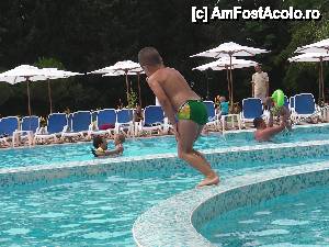 [P06] piscina hotelului » foto by elena prodan
 - 
<span class="allrVoted glyphicon glyphicon-heart hidden" id="av395405"></span>
<a class="m-l-10 hidden" id="sv395405" onclick="voting_Foto_DelVot(,395405,1088)" role="button">șterge vot <span class="glyphicon glyphicon-remove"></span></a>
<a id="v9395405" class=" c-red"  onclick="voting_Foto_SetVot(395405)" role="button"><span class="glyphicon glyphicon-heart-empty"></span> <b>LIKE</b> = Votează poza</a> <img class="hidden"  id="f395405W9" src="/imagini/loader.gif" border="0" /><span class="AjErrMes hidden" id="e395405ErM"></span>