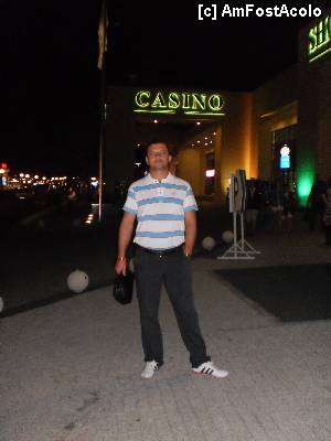 [P10] un punct de repar al statiunii, hotel international casino » foto by alex_iasi
 - 
<span class="allrVoted glyphicon glyphicon-heart hidden" id="av470748"></span>
<a class="m-l-10 hidden" id="sv470748" onclick="voting_Foto_DelVot(,470748,1091)" role="button">șterge vot <span class="glyphicon glyphicon-remove"></span></a>
<a id="v9470748" class=" c-red"  onclick="voting_Foto_SetVot(470748)" role="button"><span class="glyphicon glyphicon-heart-empty"></span> <b>LIKE</b> = Votează poza</a> <img class="hidden"  id="f470748W9" src="/imagini/loader.gif" border="0" /><span class="AjErrMes hidden" id="e470748ErM"></span>