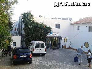 [P01] intrarea in hotel Panorama » foto by Pierre
 - 
<span class="allrVoted glyphicon glyphicon-heart hidden" id="av437061"></span>
<a class="m-l-10 hidden" id="sv437061" onclick="voting_Foto_DelVot(,437061,1094)" role="button">șterge vot <span class="glyphicon glyphicon-remove"></span></a>
<a id="v9437061" class=" c-red"  onclick="voting_Foto_SetVot(437061)" role="button"><span class="glyphicon glyphicon-heart-empty"></span> <b>LIKE</b> = Votează poza</a> <img class="hidden"  id="f437061W9" src="/imagini/loader.gif" border="0" /><span class="AjErrMes hidden" id="e437061ErM"></span>