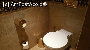 [P21] Mardan Palace - toaleta » foto by nicole33
 - 
<span class="allrVoted glyphicon glyphicon-heart hidden" id="av1136840"></span>
<a class="m-l-10 hidden" id="sv1136840" onclick="voting_Foto_DelVot(,1136840,1096)" role="button">șterge vot <span class="glyphicon glyphicon-remove"></span></a>
<a id="v91136840" class=" c-red"  onclick="voting_Foto_SetVot(1136840)" role="button"><span class="glyphicon glyphicon-heart-empty"></span> <b>LIKE</b> = Votează poza</a> <img class="hidden"  id="f1136840W9" src="/imagini/loader.gif" border="0" /><span class="AjErrMes hidden" id="e1136840ErM"></span>