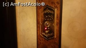 [P46] Mardan Palace - panoul de la intrarea în camera mea, cu becuri roşu şi verde şi sonerie » foto by nicole33
 - 
<span class="allrVoted glyphicon glyphicon-heart hidden" id="av1137301"></span>
<a class="m-l-10 hidden" id="sv1137301" onclick="voting_Foto_DelVot(,1137301,1096)" role="button">șterge vot <span class="glyphicon glyphicon-remove"></span></a>
<a id="v91137301" class=" c-red"  onclick="voting_Foto_SetVot(1137301)" role="button"><span class="glyphicon glyphicon-heart-empty"></span> <b>LIKE</b> = Votează poza</a> <img class="hidden"  id="f1137301W9" src="/imagini/loader.gif" border="0" /><span class="AjErrMes hidden" id="e1137301ErM"></span>