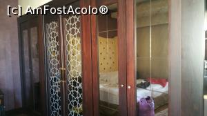 [P62] Mardan Palace - cele două dulapuri şi la mijloc uşile băii » foto by nicole33
 - 
<span class="allrVoted glyphicon glyphicon-heart hidden" id="av1137317"></span>
<a class="m-l-10 hidden" id="sv1137317" onclick="voting_Foto_DelVot(,1137317,1096)" role="button">șterge vot <span class="glyphicon glyphicon-remove"></span></a>
<a id="v91137317" class=" c-red"  onclick="voting_Foto_SetVot(1137317)" role="button"><span class="glyphicon glyphicon-heart-empty"></span> <b>LIKE</b> = Votează poza</a> <img class="hidden"  id="f1137317W9" src="/imagini/loader.gif" border="0" /><span class="AjErrMes hidden" id="e1137317ErM"></span>