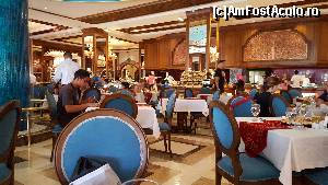 [P28] sala mese, restaurant bosforus, principal » foto by axel114
 - 
<span class="allrVoted glyphicon glyphicon-heart hidden" id="av663700"></span>
<a class="m-l-10 hidden" id="sv663700" onclick="voting_Foto_DelVot(,663700,1096)" role="button">șterge vot <span class="glyphicon glyphicon-remove"></span></a>
<a id="v9663700" class=" c-red"  onclick="voting_Foto_SetVot(663700)" role="button"><span class="glyphicon glyphicon-heart-empty"></span> <b>LIKE</b> = Votează poza</a> <img class="hidden"  id="f663700W9" src="/imagini/loader.gif" border="0" /><span class="AjErrMes hidden" id="e663700ErM"></span>