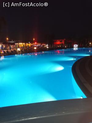 [P24] Alta piscina noaptea » foto by gianimary
 - 
<span class="allrVoted glyphicon glyphicon-heart hidden" id="av1367850"></span>
<a class="m-l-10 hidden" id="sv1367850" onclick="voting_Foto_DelVot(,1367850,1101)" role="button">șterge vot <span class="glyphicon glyphicon-remove"></span></a>
<a id="v91367850" class=" c-red"  onclick="voting_Foto_SetVot(1367850)" role="button"><span class="glyphicon glyphicon-heart-empty"></span> <b>LIKE</b> = Votează poza</a> <img class="hidden"  id="f1367850W9" src="/imagini/loader.gif" border="0" /><span class="AjErrMes hidden" id="e1367850ErM"></span>