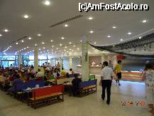 [P30] in restaurantul principal, locul unde serveau masa cei mici, farfuriutele si castronasele erau din plastic, cu desene pentru copi » foto by bitnic
 - 
<span class="allrVoted glyphicon glyphicon-heart hidden" id="av33995"></span>
<a class="m-l-10 hidden" id="sv33995" onclick="voting_Foto_DelVot(,33995,1101)" role="button">șterge vot <span class="glyphicon glyphicon-remove"></span></a>
<a id="v933995" class=" c-red"  onclick="voting_Foto_SetVot(33995)" role="button"><span class="glyphicon glyphicon-heart-empty"></span> <b>LIKE</b> = Votează poza</a> <img class="hidden"  id="f33995W9" src="/imagini/loader.gif" border="0" /><span class="AjErrMes hidden" id="e33995ErM"></span>