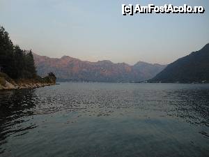 [P08] Apus de soare, in Perast » foto by mh_iulia
 - 
<span class="allrVoted glyphicon glyphicon-heart hidden" id="av460916"></span>
<a class="m-l-10 hidden" id="sv460916" onclick="voting_Foto_DelVot(,460916,1103)" role="button">șterge vot <span class="glyphicon glyphicon-remove"></span></a>
<a id="v9460916" class=" c-red"  onclick="voting_Foto_SetVot(460916)" role="button"><span class="glyphicon glyphicon-heart-empty"></span> <b>LIKE</b> = Votează poza</a> <img class="hidden"  id="f460916W9" src="/imagini/loader.gif" border="0" /><span class="AjErrMes hidden" id="e460916ErM"></span>