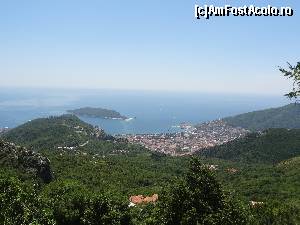 [P25] Golful Budva » foto by Marian Preda
 - 
<span class="allrVoted glyphicon glyphicon-heart hidden" id="av585580"></span>
<a class="m-l-10 hidden" id="sv585580" onclick="voting_Foto_DelVot(,585580,1103)" role="button">șterge vot <span class="glyphicon glyphicon-remove"></span></a>
<a id="v9585580" class=" c-red"  onclick="voting_Foto_SetVot(585580)" role="button"><span class="glyphicon glyphicon-heart-empty"></span> <b>LIKE</b> = Votează poza</a> <img class="hidden"  id="f585580W9" src="/imagini/loader.gif" border="0" /><span class="AjErrMes hidden" id="e585580ErM"></span>