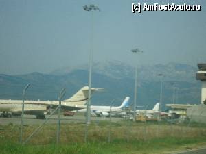 [P15] aeroportul din Tivat » foto by marocanu21
 - 
<span class="allrVoted glyphicon glyphicon-heart hidden" id="av404006"></span>
<a class="m-l-10 hidden" id="sv404006" onclick="voting_Foto_DelVot(,404006,1103)" role="button">șterge vot <span class="glyphicon glyphicon-remove"></span></a>
<a id="v9404006" class=" c-red"  onclick="voting_Foto_SetVot(404006)" role="button"><span class="glyphicon glyphicon-heart-empty"></span> <b>LIKE</b> = Votează poza</a> <img class="hidden"  id="f404006W9" src="/imagini/loader.gif" border="0" /><span class="AjErrMes hidden" id="e404006ErM"></span>