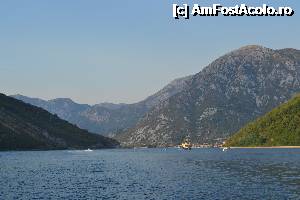 [P18] Golful Kotor vazut de pe bac » foto by sigcristina
 - 
<span class="allrVoted glyphicon glyphicon-heart hidden" id="av361000"></span>
<a class="m-l-10 hidden" id="sv361000" onclick="voting_Foto_DelVot(,361000,1103)" role="button">șterge vot <span class="glyphicon glyphicon-remove"></span></a>
<a id="v9361000" class=" c-red"  onclick="voting_Foto_SetVot(361000)" role="button"><span class="glyphicon glyphicon-heart-empty"></span> <b>LIKE</b> = Votează poza</a> <img class="hidden"  id="f361000W9" src="/imagini/loader.gif" border="0" /><span class="AjErrMes hidden" id="e361000ErM"></span>