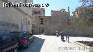[P14] O poarta de intrare în Orașul Vechi Budva » foto by ungureanica
 - 
<span class="allrVoted glyphicon glyphicon-heart hidden" id="av851387"></span>
<a class="m-l-10 hidden" id="sv851387" onclick="voting_Foto_DelVot(,851387,1103)" role="button">șterge vot <span class="glyphicon glyphicon-remove"></span></a>
<a id="v9851387" class=" c-red"  onclick="voting_Foto_SetVot(851387)" role="button"><span class="glyphicon glyphicon-heart-empty"></span> <b>LIKE</b> = Votează poza</a> <img class="hidden"  id="f851387W9" src="/imagini/loader.gif" border="0" /><span class="AjErrMes hidden" id="e851387ErM"></span>