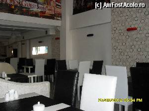 [P11] restaurantul » foto by adryana
 - 
<span class="allrVoted glyphicon glyphicon-heart hidden" id="av364495"></span>
<a class="m-l-10 hidden" id="sv364495" onclick="voting_Foto_DelVot(,364495,1104)" role="button">șterge vot <span class="glyphicon glyphicon-remove"></span></a>
<a id="v9364495" class=" c-red"  onclick="voting_Foto_SetVot(364495)" role="button"><span class="glyphicon glyphicon-heart-empty"></span> <b>LIKE</b> = Votează poza</a> <img class="hidden"  id="f364495W9" src="/imagini/loader.gif" border="0" /><span class="AjErrMes hidden" id="e364495ErM"></span>