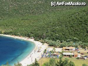 [P25] Plaja Antisamos, vedere de la sosea. Se observa tavernele si parcarea putin mai in spate » foto by elena_iasi
 - 
<span class="allrVoted glyphicon glyphicon-heart hidden" id="av443561"></span>
<a class="m-l-10 hidden" id="sv443561" onclick="voting_Foto_DelVot(,443561,1121)" role="button">șterge vot <span class="glyphicon glyphicon-remove"></span></a>
<a id="v9443561" class=" c-red"  onclick="voting_Foto_SetVot(443561)" role="button"><span class="glyphicon glyphicon-heart-empty"></span> <b>LIKE</b> = Votează poza</a> <img class="hidden"  id="f443561W9" src="/imagini/loader.gif" border="0" /><span class="AjErrMes hidden" id="e443561ErM"></span>