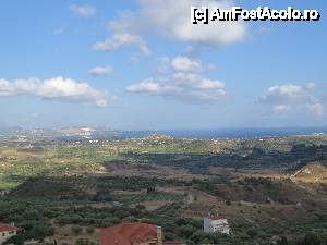 [P19] Prin peninsula Lixouri » foto by elena_iasi
 - 
<span class="allrVoted glyphicon glyphicon-heart hidden" id="av448886"></span>
<a class="m-l-10 hidden" id="sv448886" onclick="voting_Foto_DelVot(,448886,1121)" role="button">șterge vot <span class="glyphicon glyphicon-remove"></span></a>
<a id="v9448886" class=" c-red"  onclick="voting_Foto_SetVot(448886)" role="button"><span class="glyphicon glyphicon-heart-empty"></span> <b>LIKE</b> = Votează poza</a> <img class="hidden"  id="f448886W9" src="/imagini/loader.gif" border="0" /><span class="AjErrMes hidden" id="e448886ErM"></span>