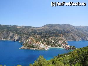 [P31] Assos, vedere de pe drumul spre castel » foto by elena_iasi
 - 
<span class="allrVoted glyphicon glyphicon-heart hidden" id="av448898"></span>
<a class="m-l-10 hidden" id="sv448898" onclick="voting_Foto_DelVot(,448898,1121)" role="button">șterge vot <span class="glyphicon glyphicon-remove"></span></a>
<a id="v9448898" class=" c-red"  onclick="voting_Foto_SetVot(448898)" role="button"><span class="glyphicon glyphicon-heart-empty"></span> <b>LIKE</b> = Votează poza</a> <img class="hidden"  id="f448898W9" src="/imagini/loader.gif" border="0" /><span class="AjErrMes hidden" id="e448898ErM"></span>