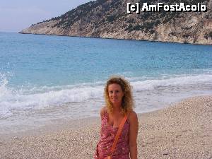 [P16] Myrtos Beach, culoare apei era incredibila si f apa f calda » foto by ioana74
 - 
<span class="allrVoted glyphicon glyphicon-heart hidden" id="av469059"></span>
<a class="m-l-10 hidden" id="sv469059" onclick="voting_Foto_DelVot(,469059,1121)" role="button">șterge vot <span class="glyphicon glyphicon-remove"></span></a>
<a id="v9469059" class=" c-red"  onclick="voting_Foto_SetVot(469059)" role="button"><span class="glyphicon glyphicon-heart-empty"></span> <b>LIKE</b> = Votează poza</a> <img class="hidden"  id="f469059W9" src="/imagini/loader.gif" border="0" /><span class="AjErrMes hidden" id="e469059ErM"></span>
