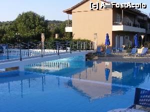 [P19] hotelul nostru, Olive Grove Svoronata (erau de fapt 2 vile cu 1 etaj)  » foto by ioana74
 - 
<span class="allrVoted glyphicon glyphicon-heart hidden" id="av469062"></span>
<a class="m-l-10 hidden" id="sv469062" onclick="voting_Foto_DelVot(,469062,1121)" role="button">șterge vot <span class="glyphicon glyphicon-remove"></span></a>
<a id="v9469062" class=" c-red"  onclick="voting_Foto_SetVot(469062)" role="button"><span class="glyphicon glyphicon-heart-empty"></span> <b>LIKE</b> = Votează poza</a> <img class="hidden"  id="f469062W9" src="/imagini/loader.gif" border="0" /><span class="AjErrMes hidden" id="e469062ErM"></span>