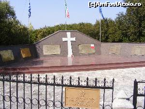 [P08] Monumentul Ostasului Italian » foto by pacala_pm
 - 
<span class="allrVoted glyphicon glyphicon-heart hidden" id="av667844"></span>
<a class="m-l-10 hidden" id="sv667844" onclick="voting_Foto_DelVot(,667844,1121)" role="button">șterge vot <span class="glyphicon glyphicon-remove"></span></a>
<a id="v9667844" class=" c-red"  onclick="voting_Foto_SetVot(667844)" role="button"><span class="glyphicon glyphicon-heart-empty"></span> <b>LIKE</b> = Votează poza</a> <img class="hidden"  id="f667844W9" src="/imagini/loader.gif" border="0" /><span class="AjErrMes hidden" id="e667844ErM"></span>