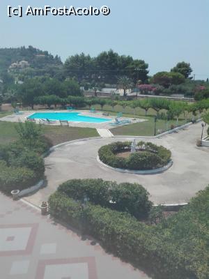 [P02] Curtea studioului Grand View Hotel.  » foto by BamseTeo
 - 
<span class="allrVoted glyphicon glyphicon-heart hidden" id="av721379"></span>
<a class="m-l-10 hidden" id="sv721379" onclick="voting_Foto_DelVot(,721379,1121)" role="button">șterge vot <span class="glyphicon glyphicon-remove"></span></a>
<a id="v9721379" class=" c-red"  onclick="voting_Foto_SetVot(721379)" role="button"><span class="glyphicon glyphicon-heart-empty"></span> <b>LIKE</b> = Votează poza</a> <img class="hidden"  id="f721379W9" src="/imagini/loader.gif" border="0" /><span class="AjErrMes hidden" id="e721379ErM"></span>