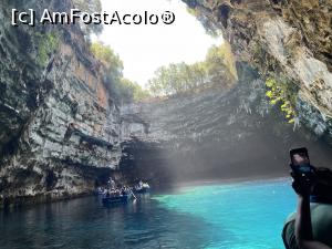[P01] Grota Melissani » foto by krisstinna
 - 
<span class="allrVoted glyphicon glyphicon-heart hidden" id="av1274307"></span>
<a class="m-l-10 hidden" id="sv1274307" onclick="voting_Foto_DelVot(,1274307,1121)" role="button">șterge vot <span class="glyphicon glyphicon-remove"></span></a>
<a id="v91274307" class=" c-red"  onclick="voting_Foto_SetVot(1274307)" role="button"><span class="glyphicon glyphicon-heart-empty"></span> <b>LIKE</b> = Votează poza</a> <img class="hidden"  id="f1274307W9" src="/imagini/loader.gif" border="0" /><span class="AjErrMes hidden" id="e1274307ErM"></span>