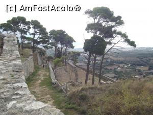 [P25] Prin incinta castelului Agios Georgios » foto by irinad
 - 
<span class="allrVoted glyphicon glyphicon-heart hidden" id="av836043"></span>
<a class="m-l-10 hidden" id="sv836043" onclick="voting_Foto_DelVot(,836043,1121)" role="button">șterge vot <span class="glyphicon glyphicon-remove"></span></a>
<a id="v9836043" class=" c-red"  onclick="voting_Foto_SetVot(836043)" role="button"><span class="glyphicon glyphicon-heart-empty"></span> <b>LIKE</b> = Votează poza</a> <img class="hidden"  id="f836043W9" src="/imagini/loader.gif" border="0" /><span class="AjErrMes hidden" id="e836043ErM"></span>