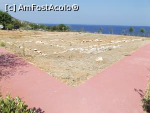 [P38] Micul sit arheologic dintre Skala şi Poros » foto by irinad
 - 
<span class="allrVoted glyphicon glyphicon-heart hidden" id="av836056"></span>
<a class="m-l-10 hidden" id="sv836056" onclick="voting_Foto_DelVot(,836056,1121)" role="button">șterge vot <span class="glyphicon glyphicon-remove"></span></a>
<a id="v9836056" class=" c-red"  onclick="voting_Foto_SetVot(836056)" role="button"><span class="glyphicon glyphicon-heart-empty"></span> <b>LIKE</b> = Votează poza</a> <img class="hidden"  id="f836056W9" src="/imagini/loader.gif" border="0" /><span class="AjErrMes hidden" id="e836056ErM"></span>