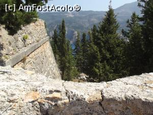 [P08] Lângă unul dintre bastioanele castelului Assos » foto by irinad
 - 
<span class="allrVoted glyphicon glyphicon-heart hidden" id="av836026"></span>
<a class="m-l-10 hidden" id="sv836026" onclick="voting_Foto_DelVot(,836026,1121)" role="button">șterge vot <span class="glyphicon glyphicon-remove"></span></a>
<a id="v9836026" class=" c-red"  onclick="voting_Foto_SetVot(836026)" role="button"><span class="glyphicon glyphicon-heart-empty"></span> <b>LIKE</b> = Votează poza</a> <img class="hidden"  id="f836026W9" src="/imagini/loader.gif" border="0" /><span class="AjErrMes hidden" id="e836026ErM"></span>