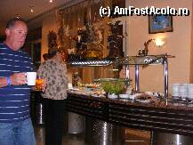 [P24] Restaurantul din incinta hotelului cu deschidere spre curtea interioara. » foto by mugur manolescu*
 - 
<span class="allrVoted glyphicon glyphicon-heart hidden" id="av74258"></span>
<a class="m-l-10 hidden" id="sv74258" onclick="voting_Foto_DelVot(,74258,1131)" role="button">șterge vot <span class="glyphicon glyphicon-remove"></span></a>
<a id="v974258" class=" c-red"  onclick="voting_Foto_SetVot(74258)" role="button"><span class="glyphicon glyphicon-heart-empty"></span> <b>LIKE</b> = Votează poza</a> <img class="hidden"  id="f74258W9" src="/imagini/loader.gif" border="0" /><span class="AjErrMes hidden" id="e74258ErM"></span>