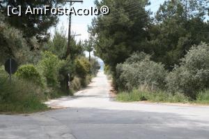 [P11] asta e strada din dreptul vilei. In fata se zareste marea. In 3 min pe jos esti pe nispipul fierbinte;)  » foto by Delphinash
 - 
<span class="allrVoted glyphicon glyphicon-heart hidden" id="av714846"></span>
<a class="m-l-10 hidden" id="sv714846" onclick="voting_Foto_DelVot(,714846,1137)" role="button">șterge vot <span class="glyphicon glyphicon-remove"></span></a>
<a id="v9714846" class=" c-red"  onclick="voting_Foto_SetVot(714846)" role="button"><span class="glyphicon glyphicon-heart-empty"></span> <b>LIKE</b> = Votează poza</a> <img class="hidden"  id="f714846W9" src="/imagini/loader.gif" border="0" /><span class="AjErrMes hidden" id="e714846ErM"></span>
