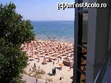 [P04] 4.	Plaja văzută din balcon » foto by victor_m
 - 
<span class="allrVoted glyphicon glyphicon-heart hidden" id="av296590"></span>
<a class="m-l-10 hidden" id="sv296590" onclick="voting_Foto_DelVot(,296590,1145)" role="button">șterge vot <span class="glyphicon glyphicon-remove"></span></a>
<a id="v9296590" class=" c-red"  onclick="voting_Foto_SetVot(296590)" role="button"><span class="glyphicon glyphicon-heart-empty"></span> <b>LIKE</b> = Votează poza</a> <img class="hidden"  id="f296590W9" src="/imagini/loader.gif" border="0" /><span class="AjErrMes hidden" id="e296590ErM"></span>