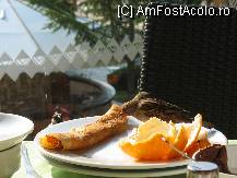 [P10] Micul dejun pe terasa restaurantului: la clatite se sta la coada. Chiar si vrabiile o fac. » foto by escu
 - 
<span class="allrVoted glyphicon glyphicon-heart hidden" id="av95096"></span>
<a class="m-l-10 hidden" id="sv95096" onclick="voting_Foto_DelVot(,95096,1145)" role="button">șterge vot <span class="glyphicon glyphicon-remove"></span></a>
<a id="v995096" class=" c-red"  onclick="voting_Foto_SetVot(95096)" role="button"><span class="glyphicon glyphicon-heart-empty"></span> <b>LIKE</b> = Votează poza</a> <img class="hidden"  id="f95096W9" src="/imagini/loader.gif" border="0" /><span class="AjErrMes hidden" id="e95096ErM"></span>