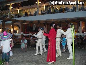 [P08] Seara mexicana doar in curtea hotelului » foto by liviup76
 - 
<span class="allrVoted glyphicon glyphicon-heart hidden" id="av364302"></span>
<a class="m-l-10 hidden" id="sv364302" onclick="voting_Foto_DelVot(,364302,1145)" role="button">șterge vot <span class="glyphicon glyphicon-remove"></span></a>
<a id="v9364302" class=" c-red"  onclick="voting_Foto_SetVot(364302)" role="button"><span class="glyphicon glyphicon-heart-empty"></span> <b>LIKE</b> = Votează poza</a> <img class="hidden"  id="f364302W9" src="/imagini/loader.gif" border="0" /><span class="AjErrMes hidden" id="e364302ErM"></span>