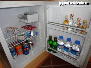 [P22] Minibar » foto by Wayfarer
 - 
<span class="allrVoted glyphicon glyphicon-heart hidden" id="av574010"></span>
<a class="m-l-10 hidden" id="sv574010" onclick="voting_Foto_DelVot(,574010,1149)" role="button">șterge vot <span class="glyphicon glyphicon-remove"></span></a>
<a id="v9574010" class=" c-red"  onclick="voting_Foto_SetVot(574010)" role="button"><span class="glyphicon glyphicon-heart-empty"></span> <b>LIKE</b> = Votează poza</a> <img class="hidden"  id="f574010W9" src="/imagini/loader.gif" border="0" /><span class="AjErrMes hidden" id="e574010ErM"></span>
