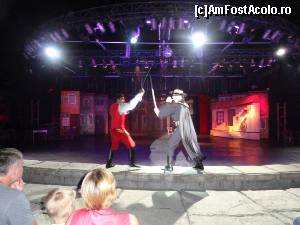 [P31] Scena din spectacolul Zorro » foto by Wayfarer
 - 
<span class="allrVoted glyphicon glyphicon-heart hidden" id="av574047"></span>
<a class="m-l-10 hidden" id="sv574047" onclick="voting_Foto_DelVot(,574047,1149)" role="button">șterge vot <span class="glyphicon glyphicon-remove"></span></a>
<a id="v9574047" class=" c-red"  onclick="voting_Foto_SetVot(574047)" role="button"><span class="glyphicon glyphicon-heart-empty"></span> <b>LIKE</b> = Votează poza</a> <img class="hidden"  id="f574047W9" src="/imagini/loader.gif" border="0" /><span class="AjErrMes hidden" id="e574047ErM"></span>