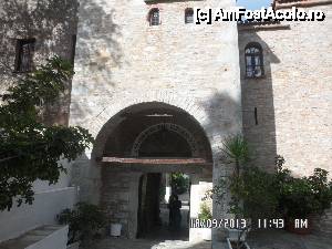 [P27] intrarea in manastirea Evanghelistria » foto by amero
 - 
<span class="allrVoted glyphicon glyphicon-heart hidden" id="av472149"></span>
<a class="m-l-10 hidden" id="sv472149" onclick="voting_Foto_DelVot(,472149,1166)" role="button">șterge vot <span class="glyphicon glyphicon-remove"></span></a>
<a id="v9472149" class=" c-red"  onclick="voting_Foto_SetVot(472149)" role="button"><span class="glyphicon glyphicon-heart-empty"></span> <b>LIKE</b> = Votează poza</a> <img class="hidden"  id="f472149W9" src="/imagini/loader.gif" border="0" /><span class="AjErrMes hidden" id="e472149ErM"></span>