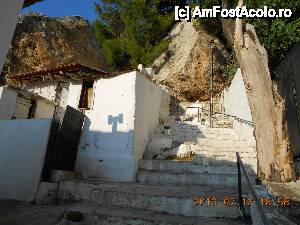 [P15] Coborare trepte dinspre biserica spre oras » foto by lilianaooo
 - 
<span class="allrVoted glyphicon glyphicon-heart hidden" id="av443352"></span>
<a class="m-l-10 hidden" id="sv443352" onclick="voting_Foto_DelVot(,443352,1166)" role="button">șterge vot <span class="glyphicon glyphicon-remove"></span></a>
<a id="v9443352" class=" c-red"  onclick="voting_Foto_SetVot(443352)" role="button"><span class="glyphicon glyphicon-heart-empty"></span> <b>LIKE</b> = Votează poza</a> <img class="hidden"  id="f443352W9" src="/imagini/loader.gif" border="0" /><span class="AjErrMes hidden" id="e443352ErM"></span>
