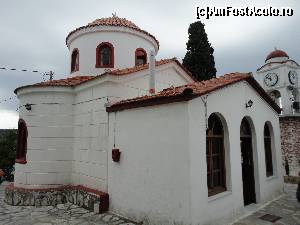 [P10] Biserica Agios Nicholaos si Turnul cu ceas in spate.  » foto by maryka
 - 
<span class="allrVoted glyphicon glyphicon-heart hidden" id="av629239"></span>
<a class="m-l-10 hidden" id="sv629239" onclick="voting_Foto_DelVot(,629239,1166)" role="button">șterge vot <span class="glyphicon glyphicon-remove"></span></a>
<a id="v9629239" class=" c-red"  onclick="voting_Foto_SetVot(629239)" role="button"><span class="glyphicon glyphicon-heart-empty"></span> <b>LIKE</b> = Votează poza</a> <img class="hidden"  id="f629239W9" src="/imagini/loader.gif" border="0" /><span class="AjErrMes hidden" id="e629239ErM"></span>