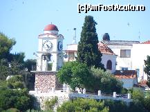 [P110] Locul de unde am făcut fotografiile de sus: clopotniţa cu ceas a bisericii Ag. Nikolaos.  » foto by abancor
 - 
<span class="allrVoted glyphicon glyphicon-heart hidden" id="av459539"></span>
<a class="m-l-10 hidden" id="sv459539" onclick="voting_Foto_DelVot(,459539,1166)" role="button">șterge vot <span class="glyphicon glyphicon-remove"></span></a>
<a id="v9459539" class=" c-red"  onclick="voting_Foto_SetVot(459539)" role="button"><span class="glyphicon glyphicon-heart-empty"></span> <b>LIKE</b> = Votează poza</a> <img class="hidden"  id="f459539W9" src="/imagini/loader.gif" border="0" /><span class="AjErrMes hidden" id="e459539ErM"></span>