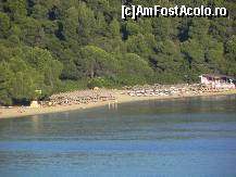 [P24] Zoom maxim către plaja Vromolimnos de pe şosea, de la 2 km depărtare.  » foto by abancor
 - 
<span class="allrVoted glyphicon glyphicon-heart hidden" id="av459439"></span>
<a class="m-l-10 hidden" id="sv459439" onclick="voting_Foto_DelVot(,459439,1166)" role="button">șterge vot <span class="glyphicon glyphicon-remove"></span></a>
<a id="v9459439" class=" c-red"  onclick="voting_Foto_SetVot(459439)" role="button"><span class="glyphicon glyphicon-heart-empty"></span> <b>LIKE</b> = Votează poza</a> <img class="hidden"  id="f459439W9" src="/imagini/loader.gif" border="0" /><span class="AjErrMes hidden" id="e459439ErM"></span>