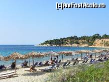 [P30] Plaja Mandraki, pe coasta de nord. Pînă aici drumul e prin pădure şi parcarea la nimereală.  » foto by abancor
 - 
<span class="allrVoted glyphicon glyphicon-heart hidden" id="av459445"></span>
<a class="m-l-10 hidden" id="sv459445" onclick="voting_Foto_DelVot(,459445,1166)" role="button">șterge vot <span class="glyphicon glyphicon-remove"></span></a>
<a id="v9459445" class=" c-red"  onclick="voting_Foto_SetVot(459445)" role="button"><span class="glyphicon glyphicon-heart-empty"></span> <b>LIKE</b> = Votează poza</a> <img class="hidden"  id="f459445W9" src="/imagini/loader.gif" border="0" /><span class="AjErrMes hidden" id="e459445ErM"></span>
