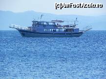 [P75] Vaporaşul cu care am fost în excursie, ancorat în largul insulei Tsougria.  » foto by abancor
 - 
<span class="allrVoted glyphicon glyphicon-heart hidden" id="av459497"></span>
<a class="m-l-10 hidden" id="sv459497" onclick="voting_Foto_DelVot(,459497,1166)" role="button">șterge vot <span class="glyphicon glyphicon-remove"></span></a>
<a id="v9459497" class=" c-red"  onclick="voting_Foto_SetVot(459497)" role="button"><span class="glyphicon glyphicon-heart-empty"></span> <b>LIKE</b> = Votează poza</a> <img class="hidden"  id="f459497W9" src="/imagini/loader.gif" border="0" /><span class="AjErrMes hidden" id="e459497ErM"></span>