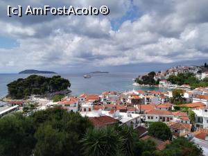 [P08] Skiathos - orașul Skiathos » foto by Cris
 - 
<span class="allrVoted glyphicon glyphicon-heart hidden" id="av865633"></span>
<a class="m-l-10 hidden" id="sv865633" onclick="voting_Foto_DelVot(,865633,1166)" role="button">șterge vot <span class="glyphicon glyphicon-remove"></span></a>
<a id="v9865633" class=" c-red"  onclick="voting_Foto_SetVot(865633)" role="button"><span class="glyphicon glyphicon-heart-empty"></span> <b>LIKE</b> = Votează poza</a> <img class="hidden"  id="f865633W9" src="/imagini/loader.gif" border="0" /><span class="AjErrMes hidden" id="e865633ErM"></span>