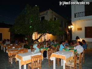 [P19] Taverne traditionale in Skiathos Town » foto by ileanaxperta*
 - 
<span class="allrVoted glyphicon glyphicon-heart hidden" id="av562127"></span>
<a class="m-l-10 hidden" id="sv562127" onclick="voting_Foto_DelVot(,562127,1166)" role="button">șterge vot <span class="glyphicon glyphicon-remove"></span></a>
<a id="v9562127" class=" c-red"  onclick="voting_Foto_SetVot(562127)" role="button"><span class="glyphicon glyphicon-heart-empty"></span> <b>LIKE</b> = Votează poza</a> <img class="hidden"  id="f562127W9" src="/imagini/loader.gif" border="0" /><span class="AjErrMes hidden" id="e562127ErM"></span>