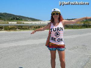 [P24] Pe sosea, in imediata apropiere a aeroportului din Skiathos Town...  » foto by ileanaxperta*
 - 
<span class="allrVoted glyphicon glyphicon-heart hidden" id="av562133"></span>
<a class="m-l-10 hidden" id="sv562133" onclick="voting_Foto_DelVot(,562133,1166)" role="button">șterge vot <span class="glyphicon glyphicon-remove"></span></a>
<a id="v9562133" class=" c-red"  onclick="voting_Foto_SetVot(562133)" role="button"><span class="glyphicon glyphicon-heart-empty"></span> <b>LIKE</b> = Votează poza</a> <img class="hidden"  id="f562133W9" src="/imagini/loader.gif" border="0" /><span class="AjErrMes hidden" id="e562133ErM"></span>