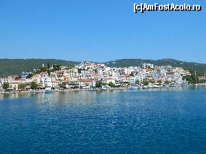 [P03] Skiathos Town vazut de pe mare » foto by ileanaxperta*
 - 
<span class="allrVoted glyphicon glyphicon-heart hidden" id="av562101"></span>
<a class="m-l-10 hidden" id="sv562101" onclick="voting_Foto_DelVot(,562101,1166)" role="button">șterge vot <span class="glyphicon glyphicon-remove"></span></a>
<a id="v9562101" class=" c-red"  onclick="voting_Foto_SetVot(562101)" role="button"><span class="glyphicon glyphicon-heart-empty"></span> <b>LIKE</b> = Votează poza</a> <img class="hidden"  id="f562101W9" src="/imagini/loader.gif" border="0" /><span class="AjErrMes hidden" id="e562101ErM"></span>
