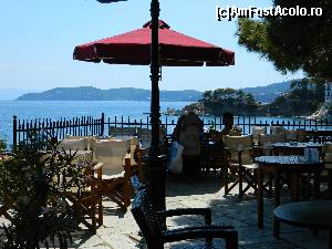 [P06] O taverna din Skiathos Town » foto by ileanaxperta*
 - 
<span class="allrVoted glyphicon glyphicon-heart hidden" id="av562106"></span>
<a class="m-l-10 hidden" id="sv562106" onclick="voting_Foto_DelVot(,562106,1166)" role="button">șterge vot <span class="glyphicon glyphicon-remove"></span></a>
<a id="v9562106" class=" c-red"  onclick="voting_Foto_SetVot(562106)" role="button"><span class="glyphicon glyphicon-heart-empty"></span> <b>LIKE</b> = Votează poza</a> <img class="hidden"  id="f562106W9" src="/imagini/loader.gif" border="0" /><span class="AjErrMes hidden" id="e562106ErM"></span>