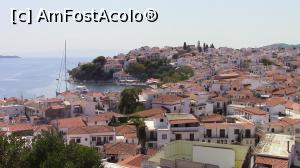 [P29] Skiathos Town: vedere generala realizata din curtea bisericii Agios Nikolaus.  » foto by ovidiuyepi
 - 
<span class="allrVoted glyphicon glyphicon-heart hidden" id="av847081"></span>
<a class="m-l-10 hidden" id="sv847081" onclick="voting_Foto_DelVot(,847081,1166)" role="button">șterge vot <span class="glyphicon glyphicon-remove"></span></a>
<a id="v9847081" class=" c-red"  onclick="voting_Foto_SetVot(847081)" role="button"><span class="glyphicon glyphicon-heart-empty"></span> <b>LIKE</b> = Votează poza</a> <img class="hidden"  id="f847081W9" src="/imagini/loader.gif" border="0" /><span class="AjErrMes hidden" id="e847081ErM"></span>