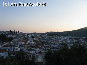 [P41] Skiathos, orasul la apus » foto by zozo
 - 
<span class="allrVoted glyphicon glyphicon-heart hidden" id="av775083"></span>
<a class="m-l-10 hidden" id="sv775083" onclick="voting_Foto_DelVot(,775083,1166)" role="button">șterge vot <span class="glyphicon glyphicon-remove"></span></a>
<a id="v9775083" class=" c-red"  onclick="voting_Foto_SetVot(775083)" role="button"><span class="glyphicon glyphicon-heart-empty"></span> <b>LIKE</b> = Votează poza</a> <img class="hidden"  id="f775083W9" src="/imagini/loader.gif" border="0" /><span class="AjErrMes hidden" id="e775083ErM"></span>